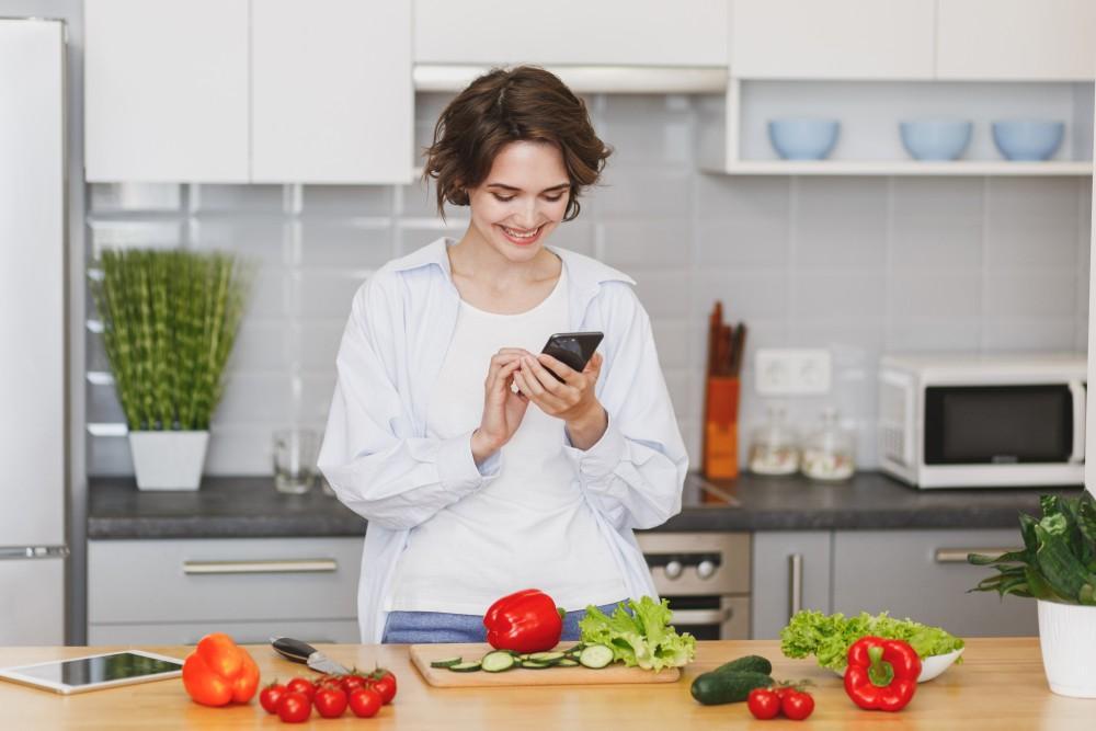 Can Changing My Diet Help Improve Fertility?
